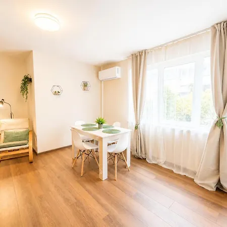 Apartment Sweet *
